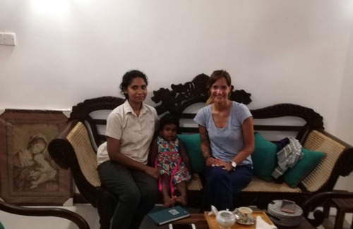 Negombo Bed & Breakfast | Airport 10 minutes drive and clean room.