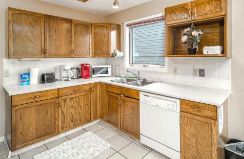 Calgary Apartment | Airport 4BR2BA Mainfloor Suite Pet Friendly
