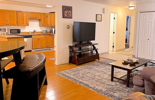 Sand Lake Apartment | Airport Aurora - Near Airport, Shopping, and Best Sushi in Town!