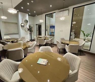Lahore Apartment | Airreside Gulberg Retreat at Zameen Aurum