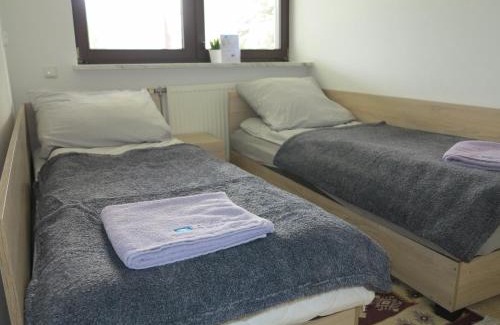 Cholerzyn Apartment | AirSpot Balice