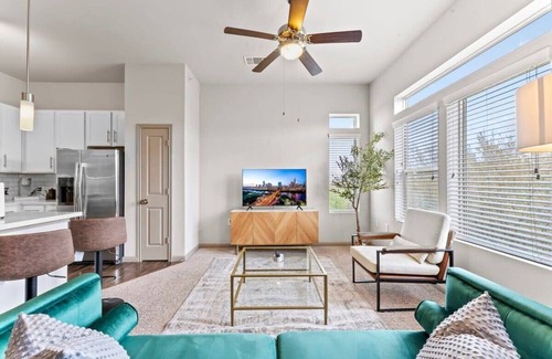 Montopolis Apartment | Airy 2BR king suite, fast WiFi, 8 min to Downtown