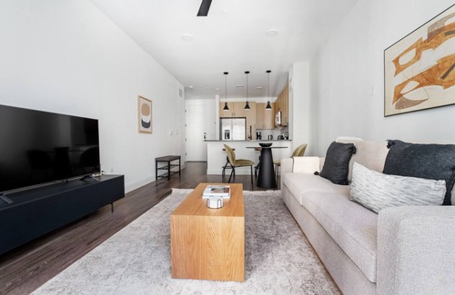 Hancock Apartment | Airy Central Austin 1BR w/Pool, Gym & W/D, nr U. Texas, by Blueground