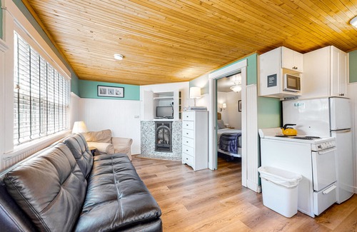 Downtown Cannon Beach Cottage | Airy Dog-Friendly Cottage with Free WiFi, Firepalce - Near Beach & Downtown