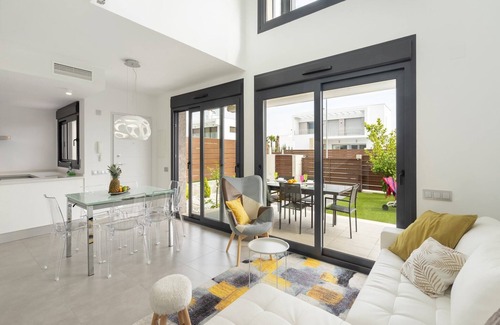 Lo Rufete Villa | Airy Villa near Golf & Dining