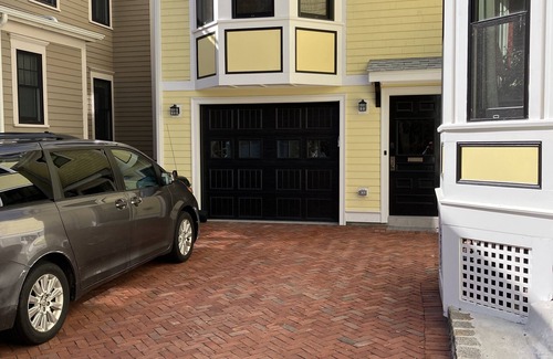 Jamaica Plain Apartment | Airy new apt for 2-6. Off-street parking. Walk to shops/restaurants/subway/bus