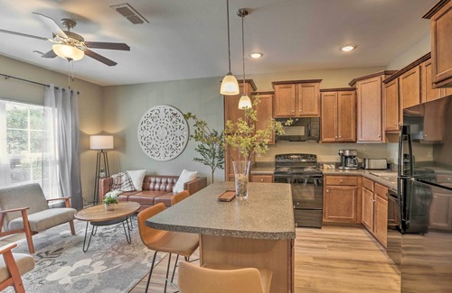 Tallahassee Condo | Airy Tallahassee Condo ~ 5 Mi to Downtown!