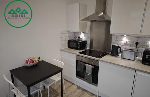 Watford Apartment | Aisiki Stays Apartments at Harwoods Road, Multiple 2-Bedroom, Pet Friendly Flat, King or Twin or Double Beds, with Free Wi-Fi & Parking Space