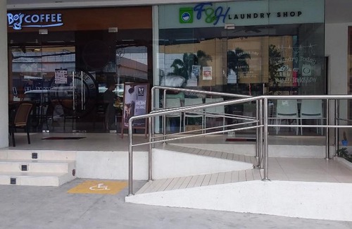 North Reclamation Area Hotel | AJ Sundiva Tower w balcony