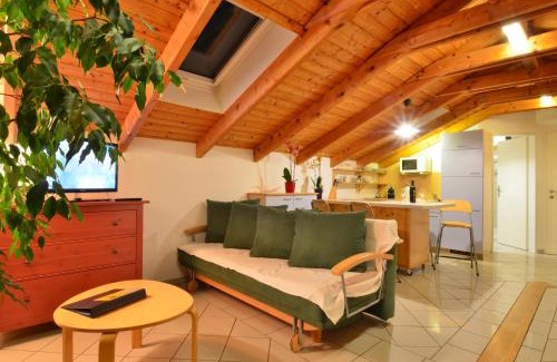 Donaustadt Apartment | AJO Apartments - Alte Donau Lake View Penthouse - Self-Check-in