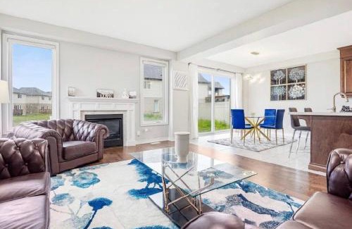 Niagara Falls Villa | AK Luxury Villa
