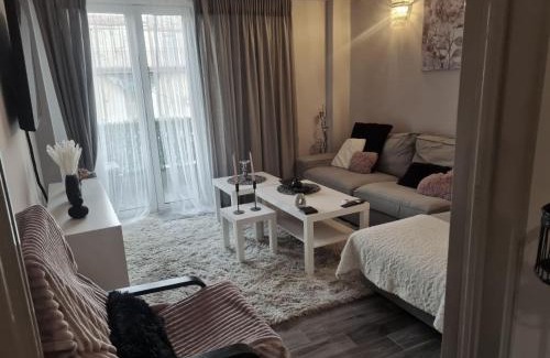 Neos Kosmos Apartment | akinitapanou
