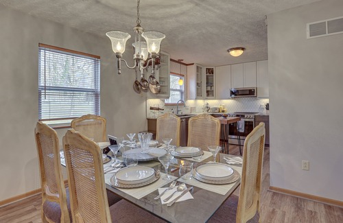 Highland Square Cottage | Akron Home w/Deck: Walk to Towpath Trail!