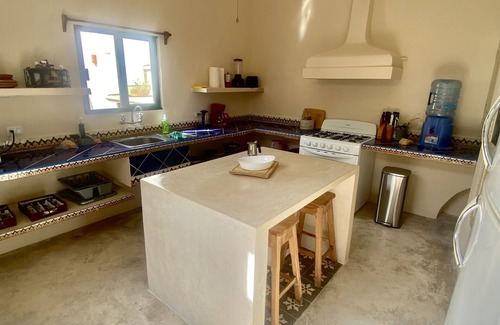 Centro House | A’KU House - 3 bedrm Colonial Charm with Pool three blocks from Paseo Montejo