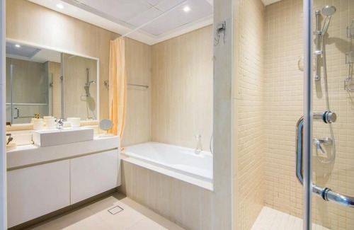 Dubai Marina Apartment | Al Bateen Residences, JBR- Stunning 2-BR Apartment with Sea View