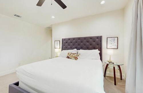 Highland Park House | Alamo Getaway