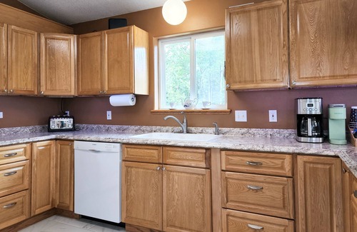 Sterling House | Alaska Fly In/Drive In, Kenai Peninsula Lodging