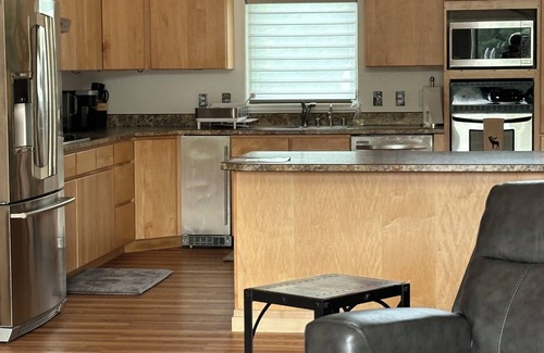 Soldotna House | Alaska Kinai River Front Gorgeous Single Family Home with 5 bedrooms.