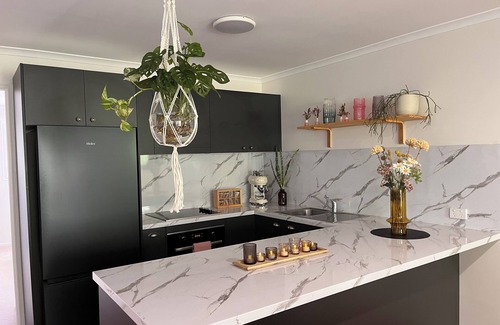 Sunrise Beach Apartment | 'Alba Bella' ~ Tranquil Sunrise Beach Apartment.nCosy~ Elegant~Modern~Spacious