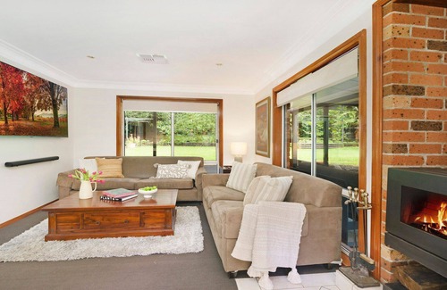 Bundanoon House | Alba Gardens – Private, leafy garden setting on over an acre