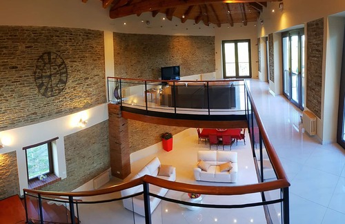 Mango Villa | ALBA LANGHE MANGO UNESCO HOLIDAY HOME WHOLE HOLIDAY HOME WIFI FREE