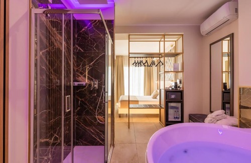 Universita House | AlbaDea Suites&Jacuzzi