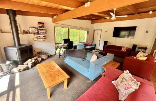 Sawmill Settlement Cabin | Albaski Lodge Room 2