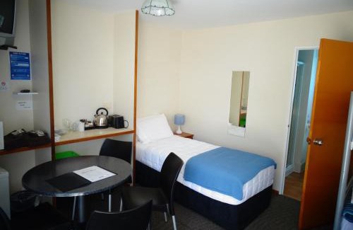 Whitianga Hotel | Albert Number 6