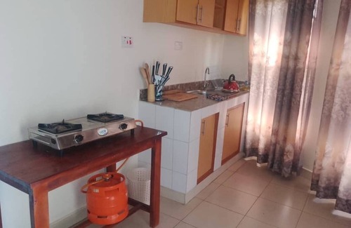 Gulu Cottage | Alberto Gardens - One bedroom cottage in secure, private grounds & free parking