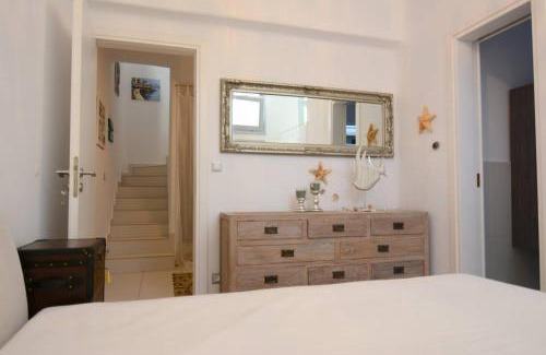 Agios Prokopios House | Albion, Cosy Two Storey Apartment, Stelida Naxos