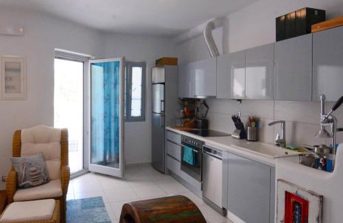 Agios Prokopios House | Albion, Cosy Two Storey Apartment, Stelida Naxos