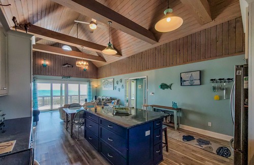 Topsail Beach House | Albion: Dive Into Oceanfront Bliss!