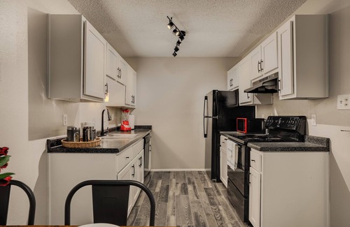 Northeast Heights Apartment | Albuquerque Comfort - Luxury Escape in the City