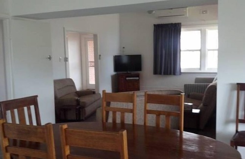 Dalrymple House | Alby's on Towler Street