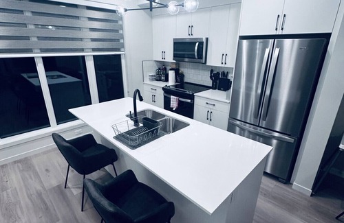 Southeast Edmonton Apartment | Alces Harpreet Sukhvir