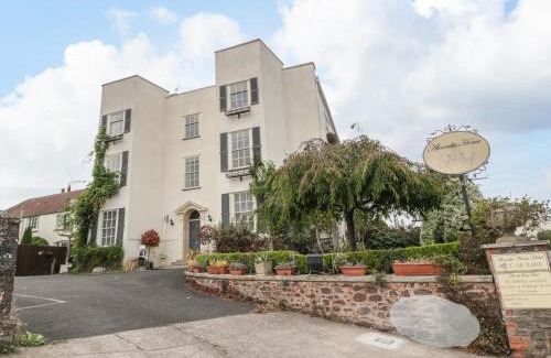 Alcombe House | Alcombe House