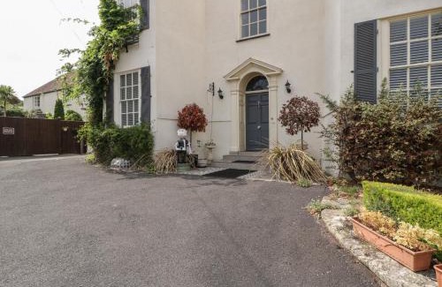 Alcombe House | Alcombe House