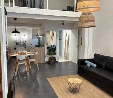 Aiora Apartment | Alex- DUPLEX APARTMENT- City
