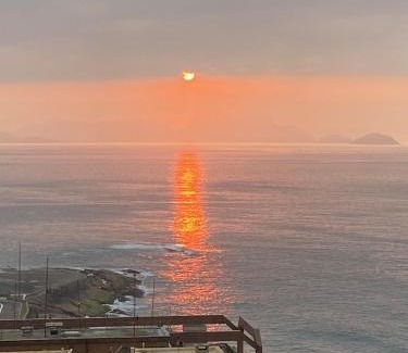 Copacabana Apartment | Alex Rio Flats Arpoador Beach View