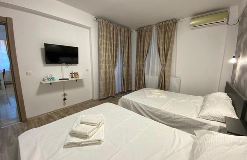 Mamaia-Sat Apartment | Alex's Home