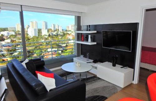Cantegril Apartment | Alexander Boulevard