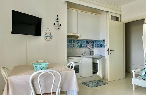 San Bartolomeo al Mare Apartment | Alexandra House - Borgo Meridiana