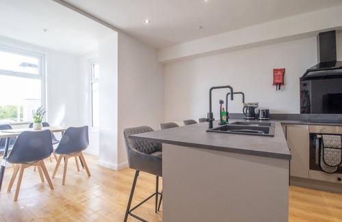 Grangemouth Apartment | Alexandra Apt - Double Room #4