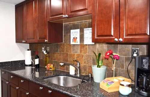 Landmark House | Alexandria Charming Townhome-3BR with free parking