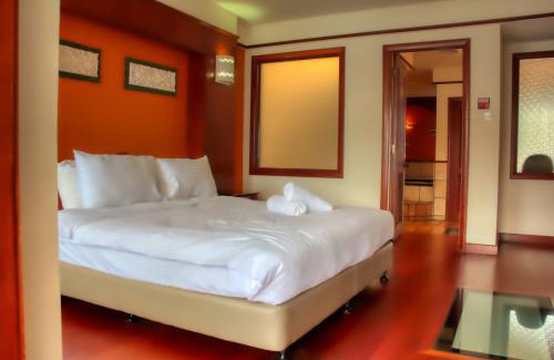 Taman Tanjung Villa | AlexaPD Private Water Chalets
