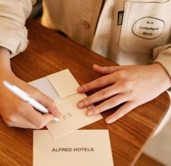 Centre Ville Hotel | ALFRED HOTELS Compiègne