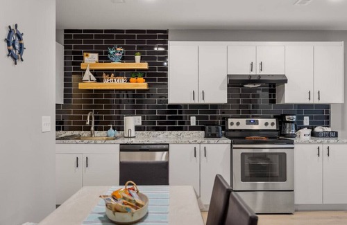Pearl Beach Apartment | Algonac 2BR on the North Channel with Boat Parking