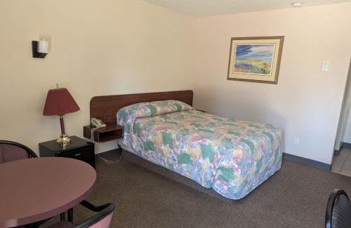 Jasper Place Hotel | Algonquin Motor Lodge