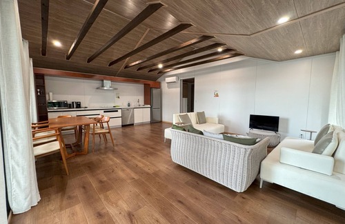 South Algonquin Cabin | Algonquin's Edge Resort | Waterview 5