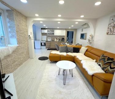 Piestany House | Alia house with garden in Piešťany